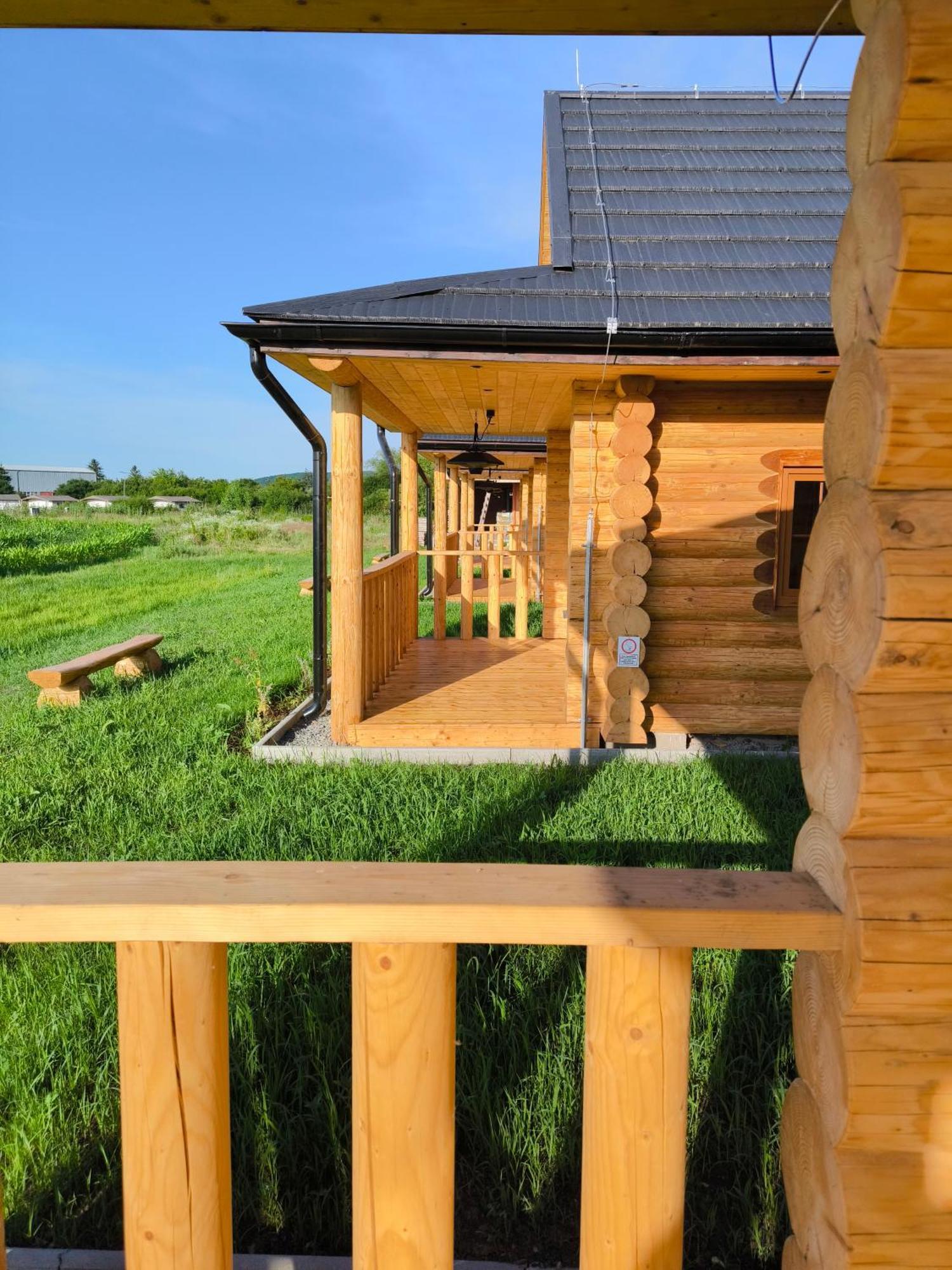 Drevenice Rapovce Novolandia Exterior foto